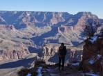Trilha em meio à grandiosidade do Grand Canyon no Arizona, nos Estados Unidos